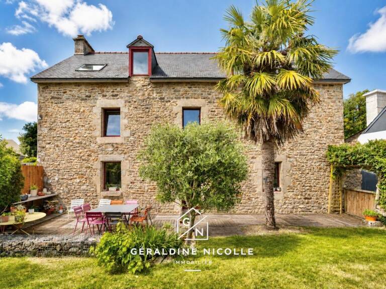 Maison en pierres - charme – centre-bourg de Ploeren – 170 m2 – 5 chambres — photo 1
