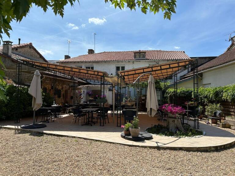 FONDS DE COMMERCE A VENDRE  BAR RESTAURANT A SOMMIERES DU CLAIN (86) — photo 1