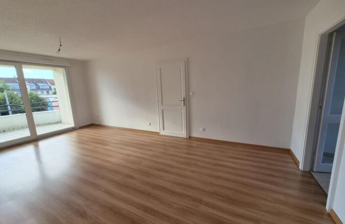 Appartement à louer 3 pièces 19 Rue Jacob Mayer 67200 STRASBOURG — photo 2