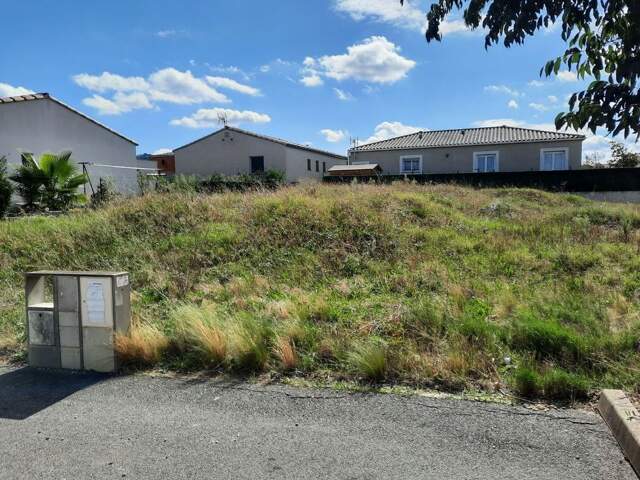 Beau Terrain constructible — photo du bien