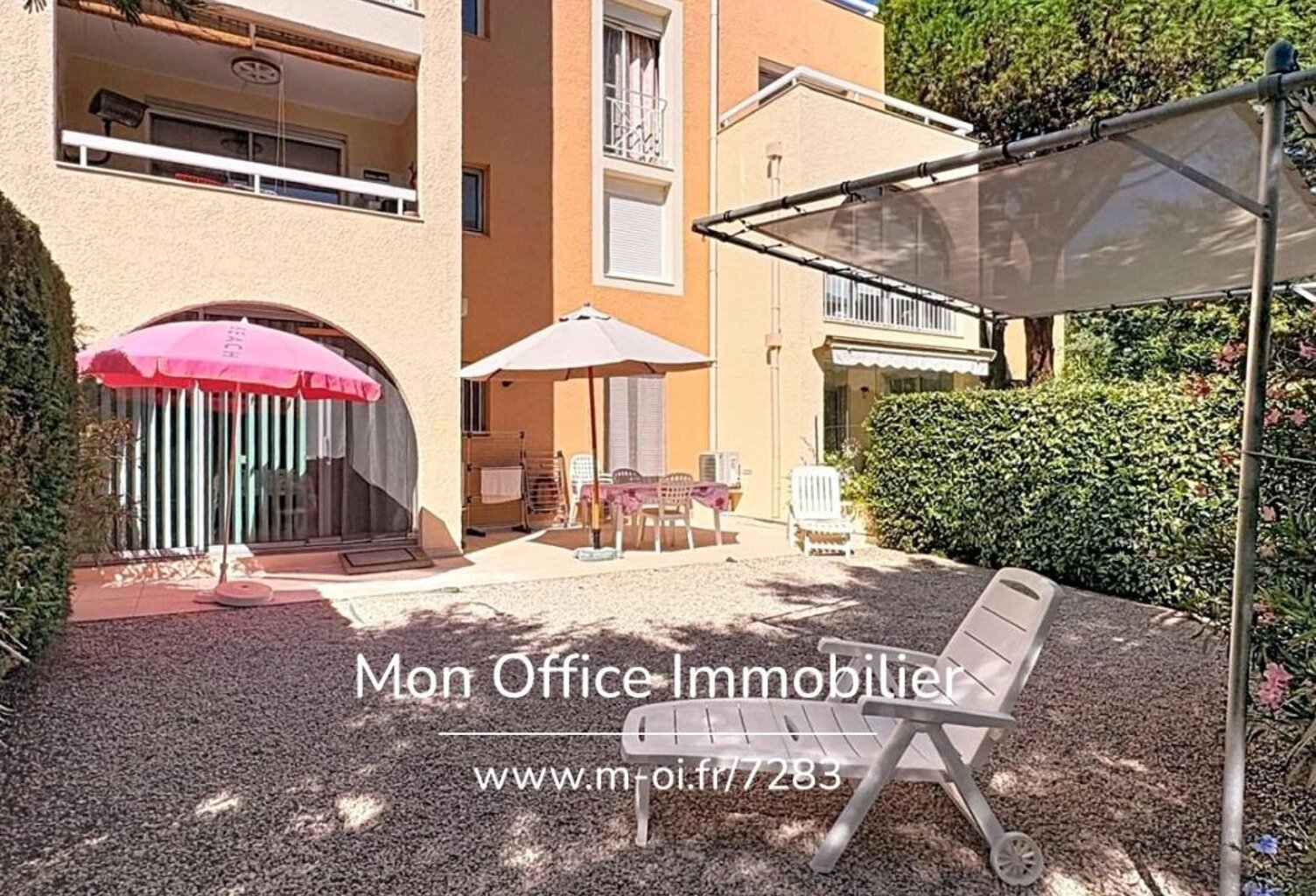 Référence : 7283-LES - T2 AVEC GRAND JARDIN DANS RÉSIDENCE CALME AVEC PISCINE PROCHE PLAGES — photo 1