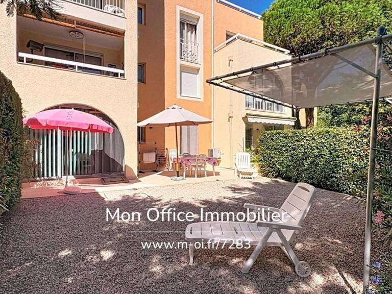 Référence : 7283-LES - T2 AVEC GRAND JARDIN DANS RÉSIDENCE CALME AVEC PISCINE PROCHE PLAGES — photo 1