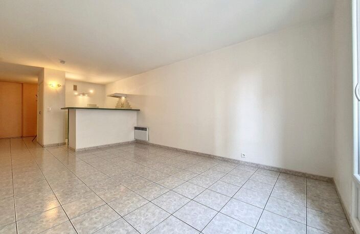 F1 RUE EMMANUELLE ARENE — photo 4