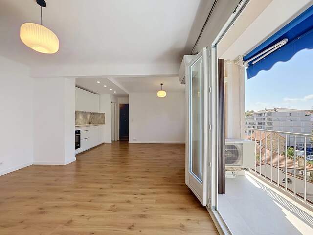 CANNES PETIT JUAS 3P RÉNOVÉ BALCON — photo du bien