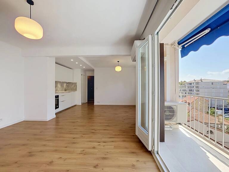 CANNES PETIT JUAS 3P RÉNOVÉ BALCON — photo 1