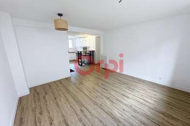 Appartement 4 pièces 243800 €