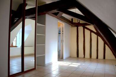 Appartement 3 pièces 775 €