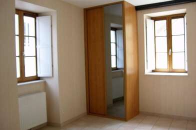 Appartement 4 pièces 743 €