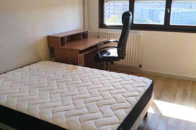 Appartement 4 pièces 375 €
