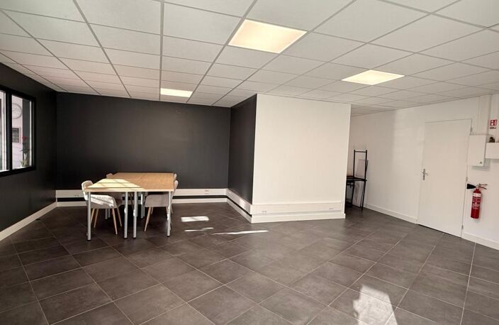 Bureau À Louer 65m² possibilité de co-working — photo 2