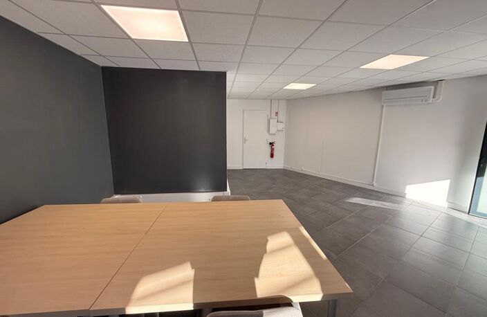 Bureau À Louer 65m² possibilité de co-working — photo 3