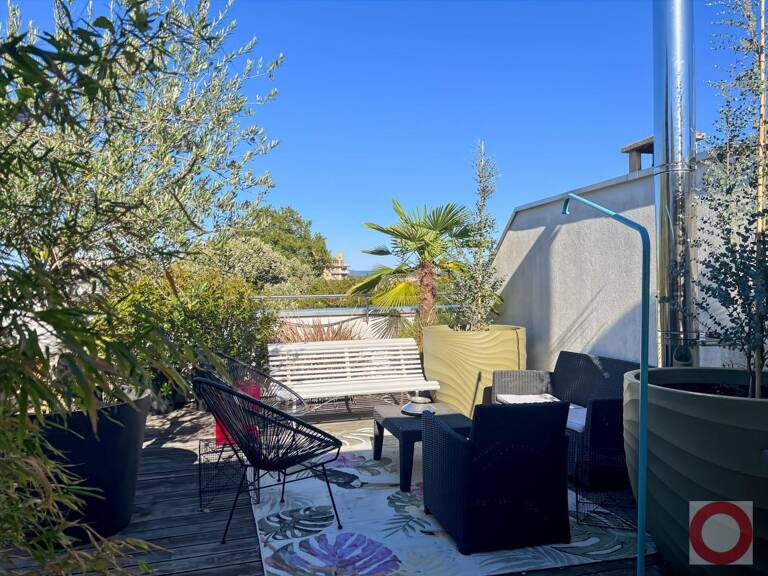 Appartement À Vendre — photo 1