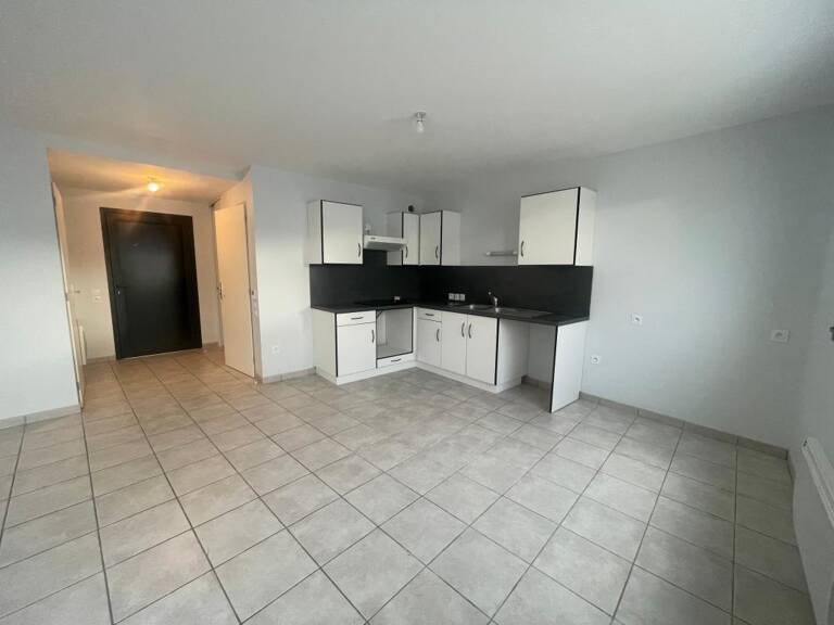 Appartement À Louer — photo 1