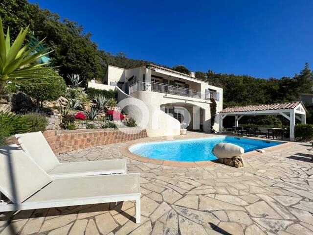 CHARMANTE VILLA - VUE MER - FACE À LA BAIE DE CANNES — photo du bien