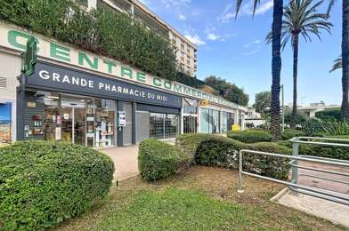 Commerce  665 €