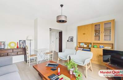 À VENDRE REIMS-GAMBETTA : T2 en dernier étage, vue Cathédrale et Basilique — photo du bien