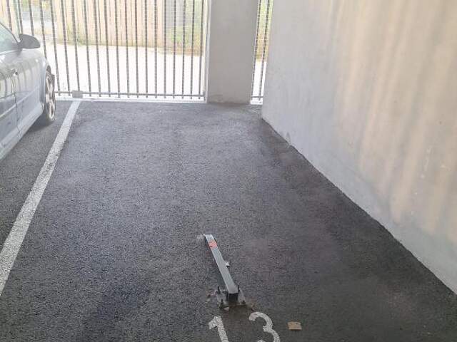 Place Parking À Louer — photo du bien