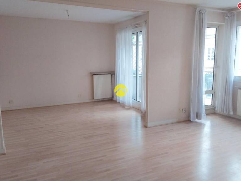 APPARTEMENT AVEC BALCON ET GARAGE — photo 1