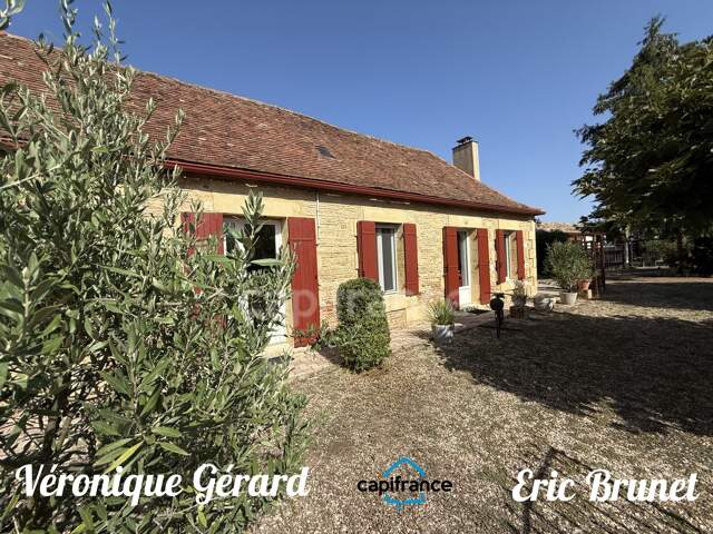 Maison de village en pierre de 126 M² plus un studio  de 37 M² pour une surface habitable totale d'environ 162 M² — photo du bien