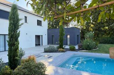 Maison 8 pièces 827500 €