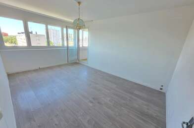 Appartement 57 pièces 109000 €