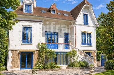 Mantes-la-Jolie – Demeure de caractère de 380 m², 14 pièces, jardin et garage — photo du bien