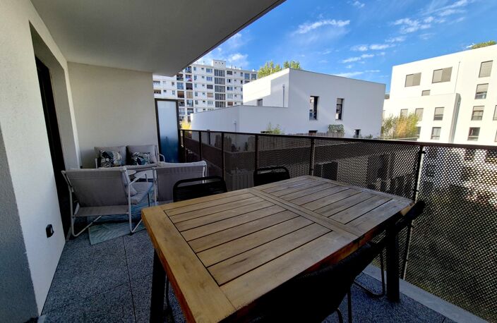 Aubervilliers — Rue André Karman | Superbe 4 pièces de 84 m² avec grand balcon, parking & potager sur le toit ! (93) — photo 4