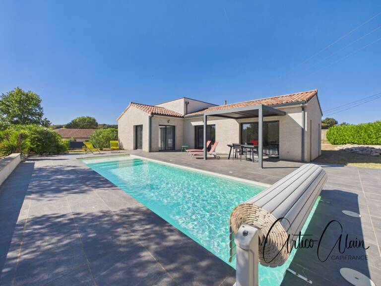 Maison contemporaine de  130 m² avec piscine et terrain 1300 m2 — photo 1