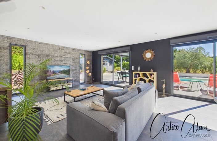 Maison contemporaine de  130 m² avec piscine et terrain 1300 m2 — photo 3