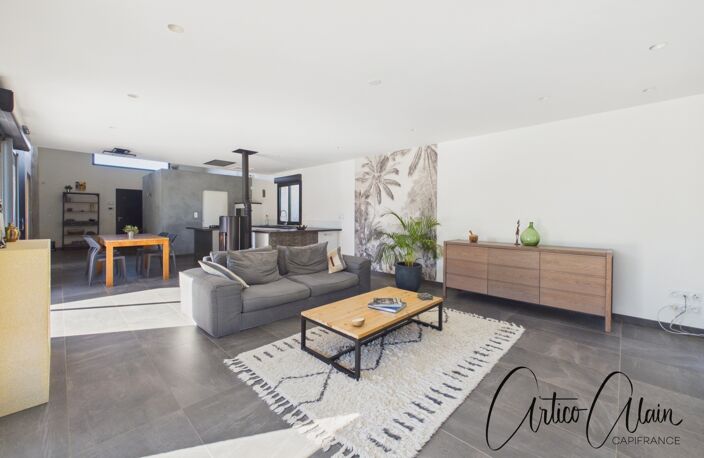 Maison contemporaine de  130 m² avec piscine et terrain 1300 m2 — photo 4