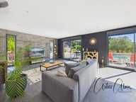 Maison contemporaine de  130 m² avec piscine et terrain 1300 m2 — photo 2