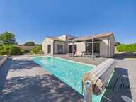 Maison contemporaine de  130 m² avec piscine et terrain 1300 m2 — photo 3