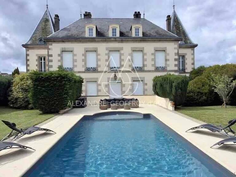 Maison à vendre 11 pièces  a 305 min de Limoges. Venez avec votre brosse à dents — photo 1