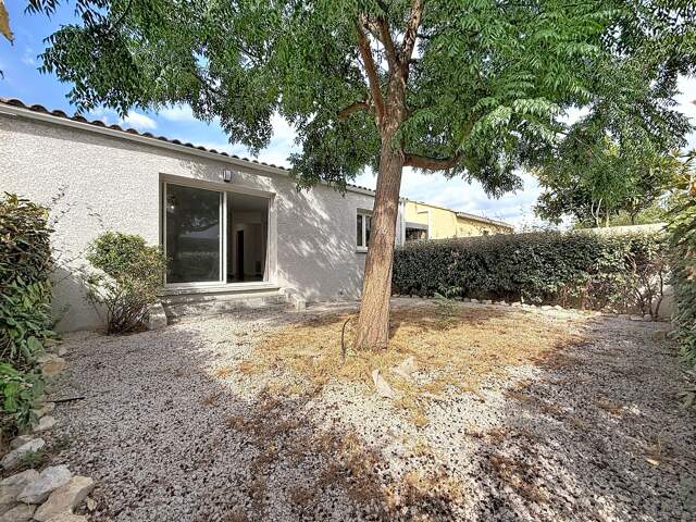 GIGNAC (34) Maison à vendre 4 pièces de plain pied 92 m2, 250 m2 de terrain, garage, parking — photo du bien