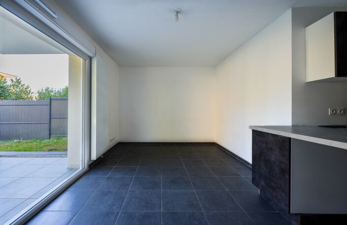 À vendre – T2 en rez-de-jardin avec terrasse et jardin à Saint-Pierre-en-Faucigny (74) — photo 3