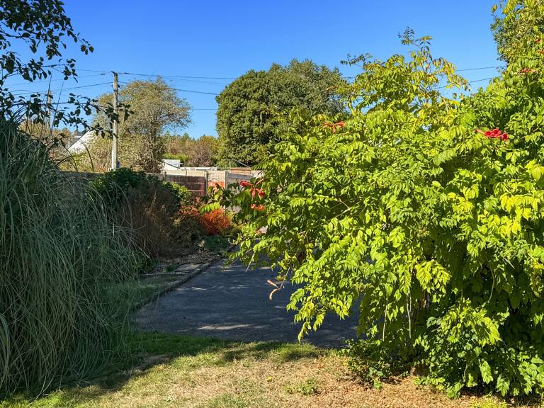 MISSILLAC - MAISON DE CARACTERE AUX VOLUMES GENEREUX - 4 A 5 CHAMBRES - GRAND PARC - CLOS SANS VIS A VIS - GARAGE DOUBLE - ATELIERS — photo 1
