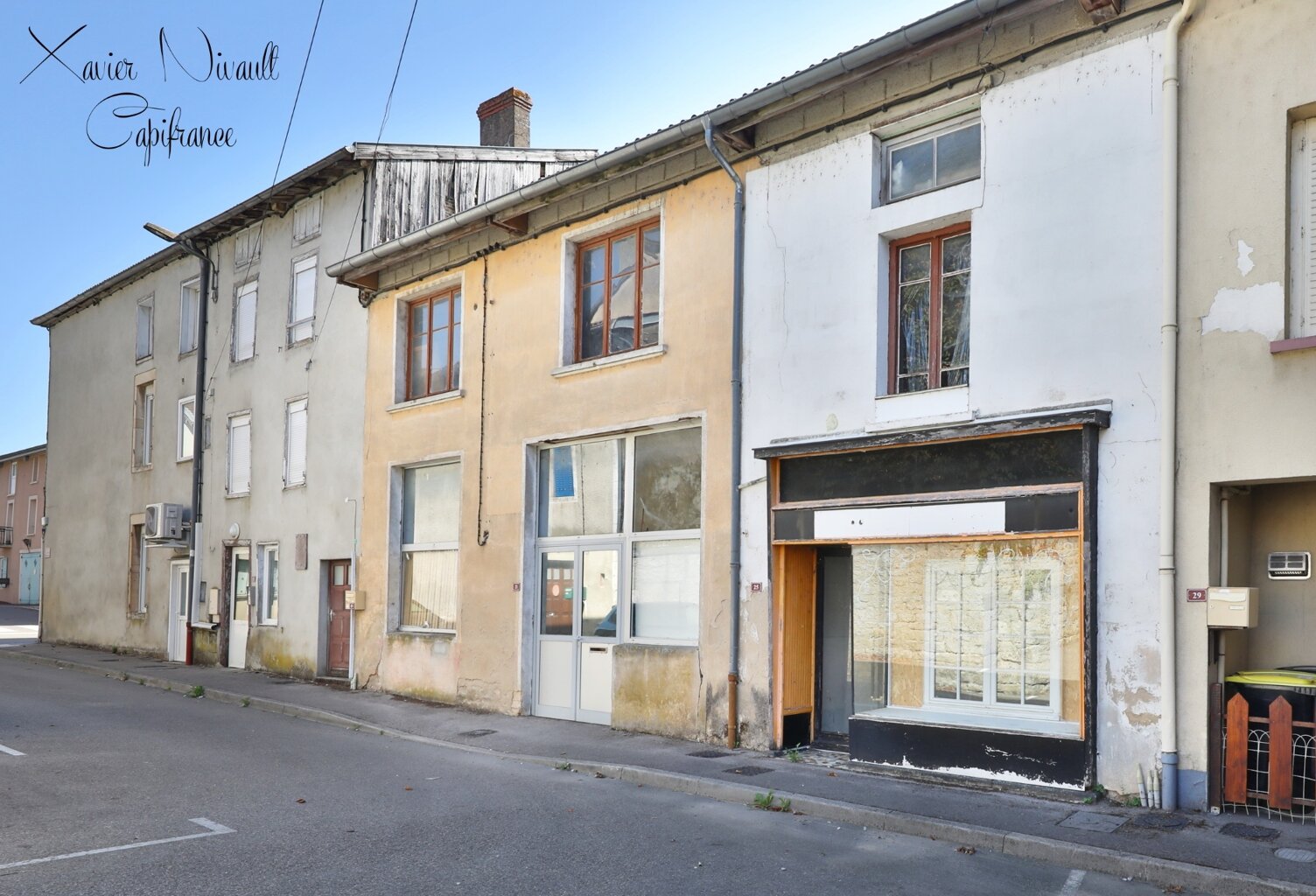 Local/bureau à vendre SAINT JULIEN SUR REYSSOUZE (01) — photo 1