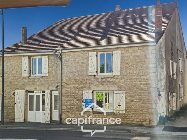 BEAUFORT - Maison de village à vendre 6 pièces  (39) - 3 chambres - parking à proximité — photo du bien