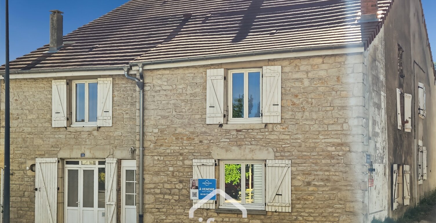 BEAUFORT - Maison de village à vendre 6 pièces  (39) - 3 chambres - parking à proximité — photo 1