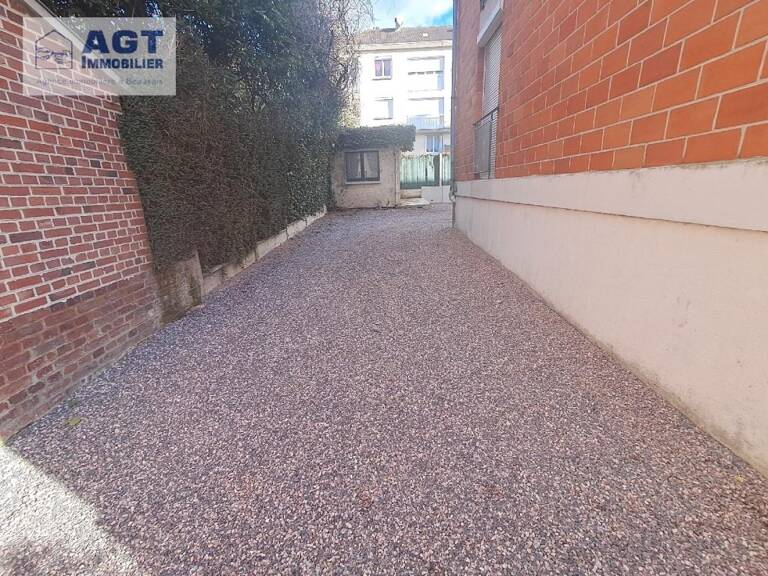 BEAUVAIS — photo 1