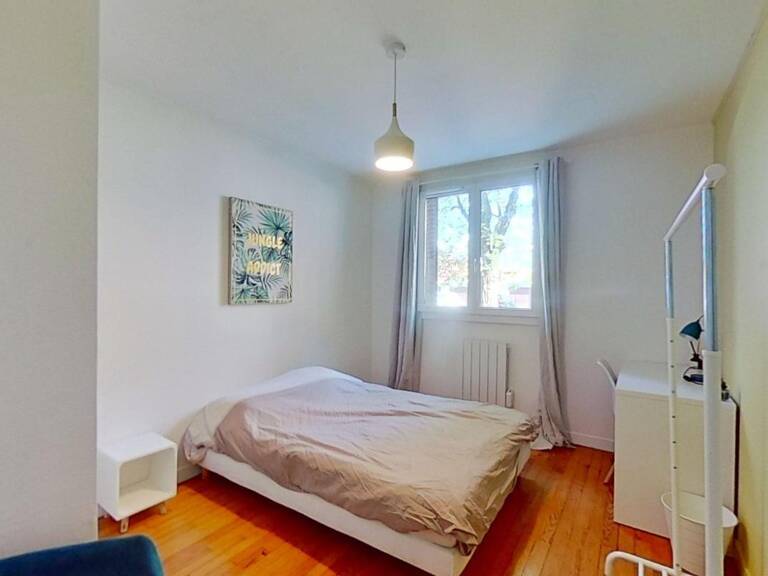 143 avenue Paul Santy Lyon 69008 - Chambre en colocation 2   - T4 Meublé - 350 €CC — photo 1