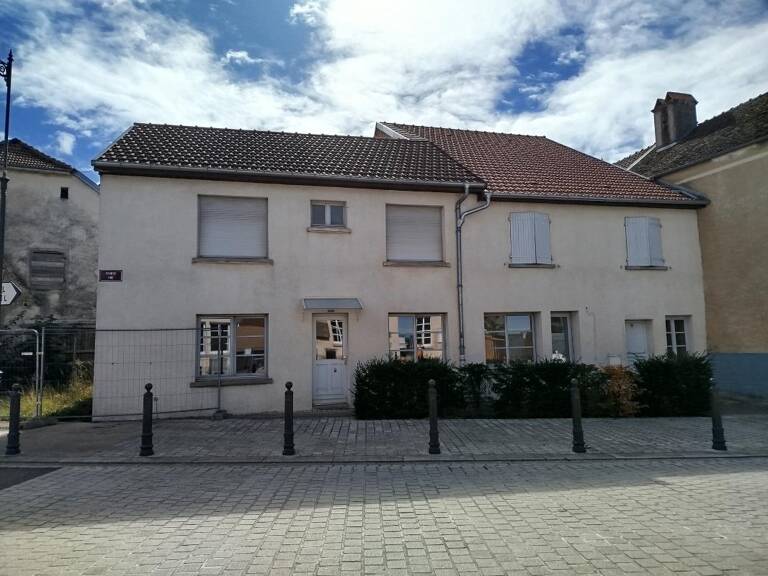   À LOUER – Maison de village 3 chambres à Saulx de Vesoul — photo 1