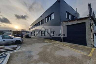 Local industriel  3100 €