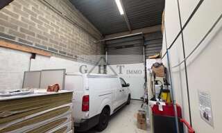 Local industriel  280 m² à louer à Vaux-le-Pénil (77000)