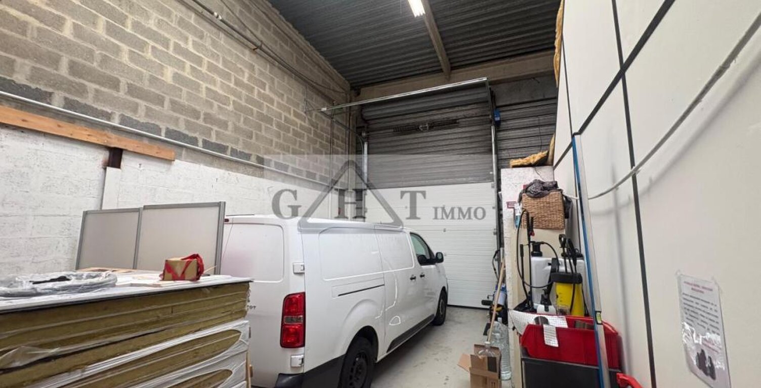 ENTREPOT A VENDRE-VAUX LE PENIL — photo 1