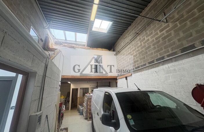 ENTREPOT A VENDRE-VAUX LE PENIL — photo 4