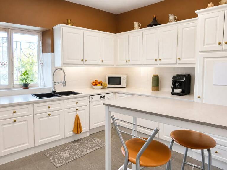 Maison de 7 pièces, 5 chambres, 234 m2 à Villefagnan — photo 1