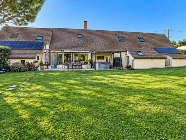 Maisons, 8 pièces à Ladon - Potentiel de 300m2 — photo du bien
