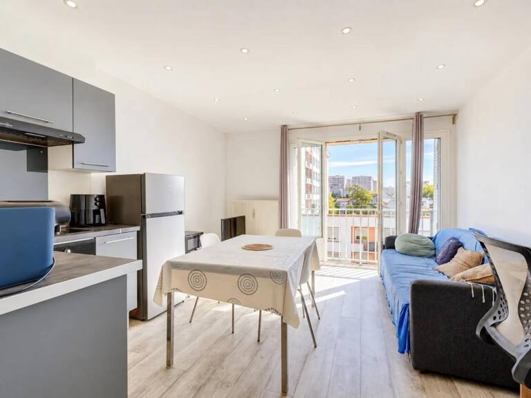 Villeurbanne 2 pièces de 34 m² traversant climatisé et meublé — photo 1
