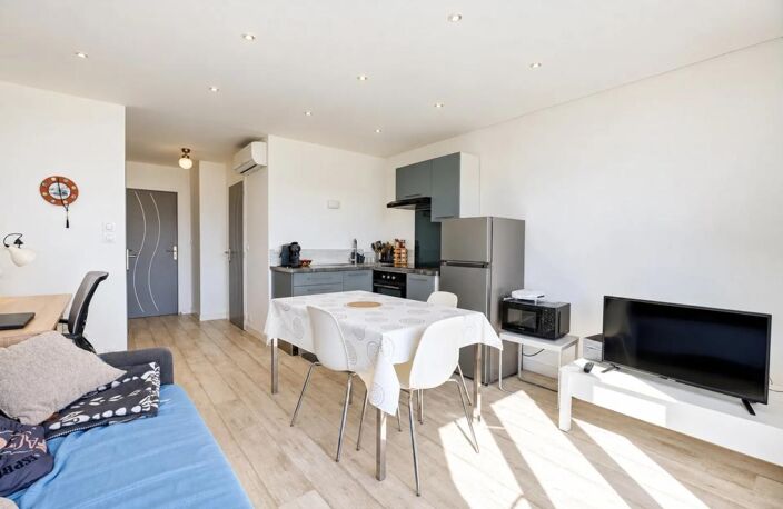 Villeurbanne 2 pièces de 34 m² traversant climatisé et meublé — photo 4